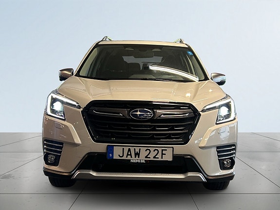 Subaru Forester 2 of 24