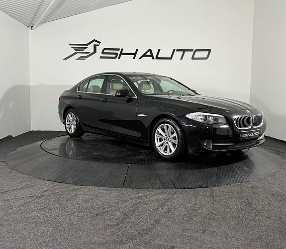 BMW 520d 3 of 5
