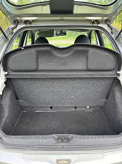 Nissan Micra 3 of 5