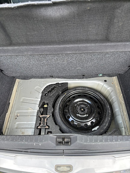 Nissan Micra 4 of 5