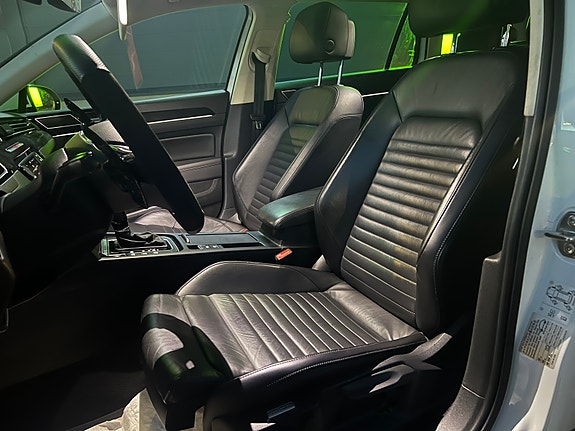 Volkswagen Passat 5 of 5
