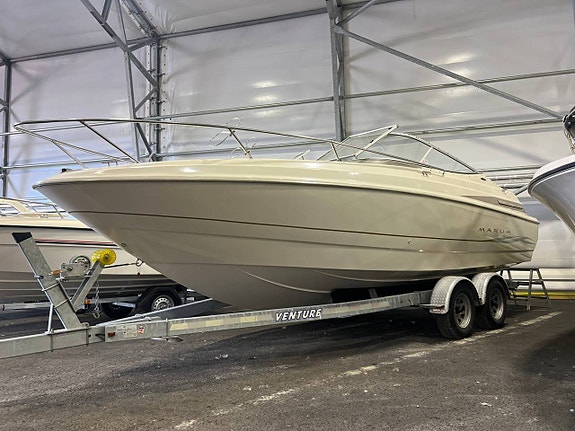 Maxum 2300dc Mercuirser 5,7 1999 inkl trailer!
