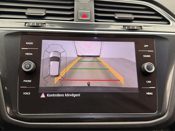 Volkswagen Tiguan 21 of 30