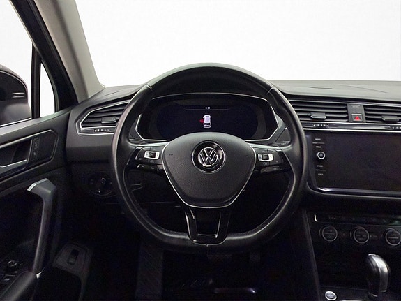 Volkswagen Tiguan 17 of 30