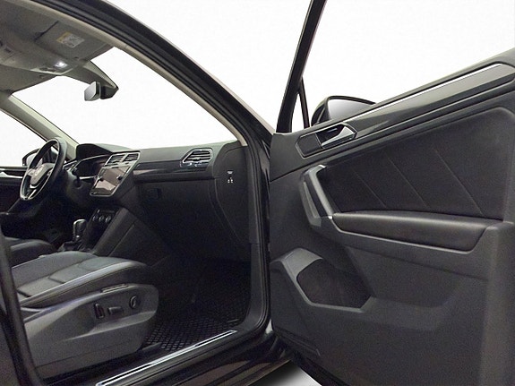 Volkswagen Tiguan 29 of 30