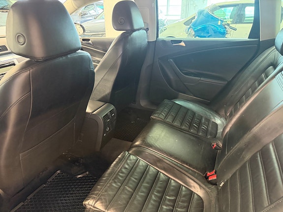 Volkswagen Passat 7 of 11