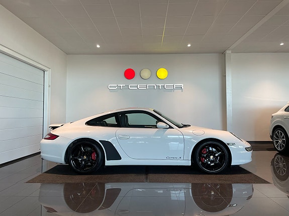 Porsche 911 2 of 5