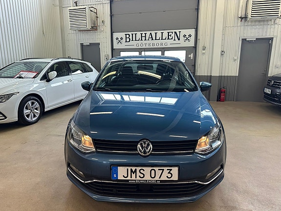 Volkswagen Polo 2 of 5
