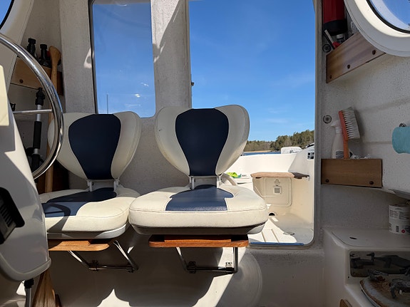 Quicksilver Pilothouse 580 5 of 5