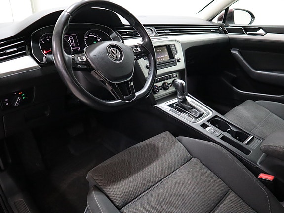 Volkswagen Passat 9 of 20