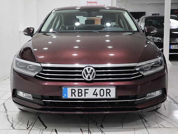 Volkswagen Passat 2 of 5