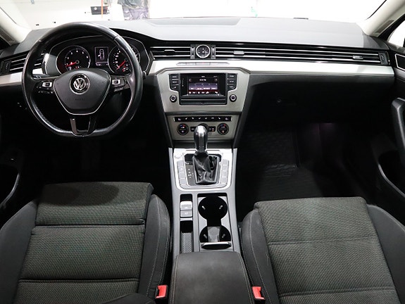 Volkswagen Passat 11 of 20