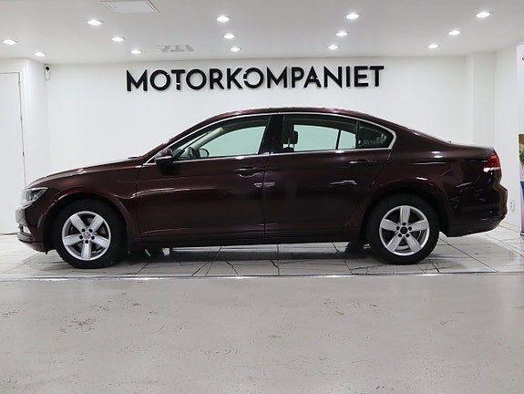 Volkswagen Passat 3 of 5