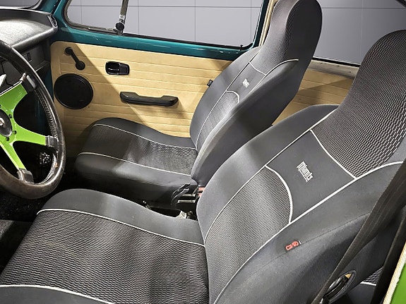 Volkswagen 1303 7 of 8