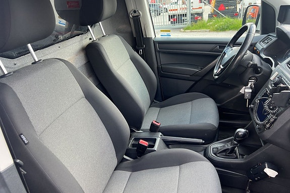 Volkswagen Caddy Maxi 12 of 25