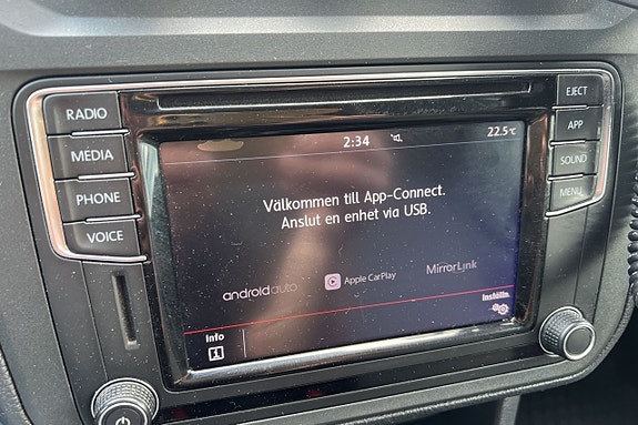 Volkswagen Caddy Maxi 19 of 25