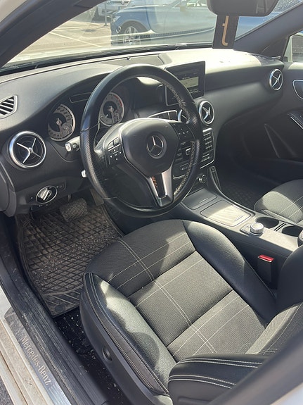 Mercedes-Benz A200 5 of 5