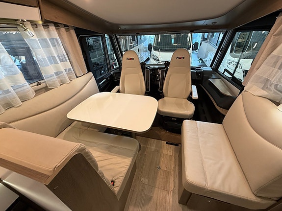 Pilote Galaxy G740 C Essential (150HK) Queensbed & taksäng! ALDE! Stort garage! Vinteranpassad! Ugn! 15 of 21