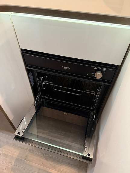 Pilote Galaxy G740 C Essential (150HK) Queensbed & taksäng! ALDE! Stort garage! Vinteranpassad! Ugn! 9 of 21