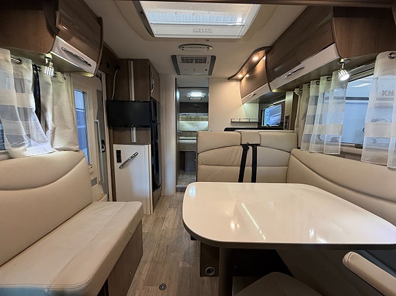 Pilote Galaxy G740 C Essential (150HK) Queensbed & taksäng! ALDE! Stort garage! Vinteranpassad! Ugn! 5 of 21