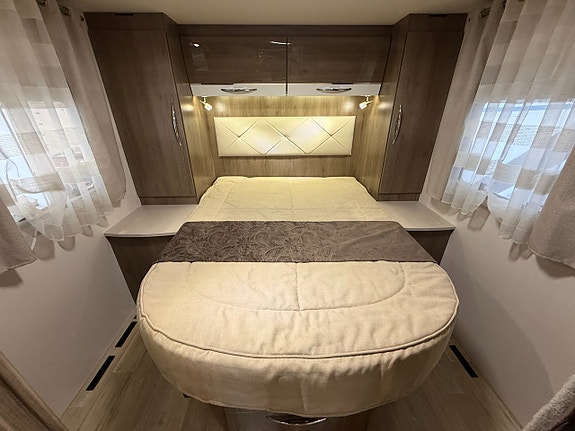 Pilote Galaxy G740 C Essential (150HK) Queensbed & taksäng! ALDE! Stort garage! Vinteranpassad! Ugn! 11 of 21