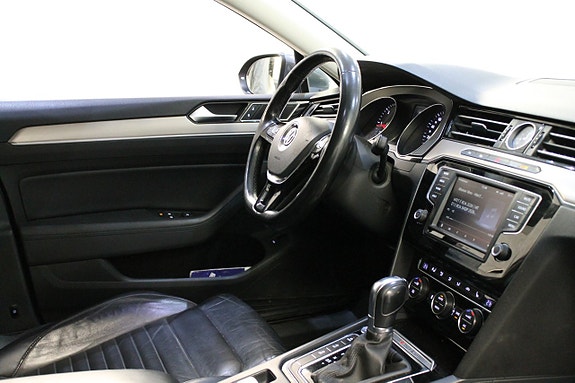 Volkswagen Passat 11 of 11