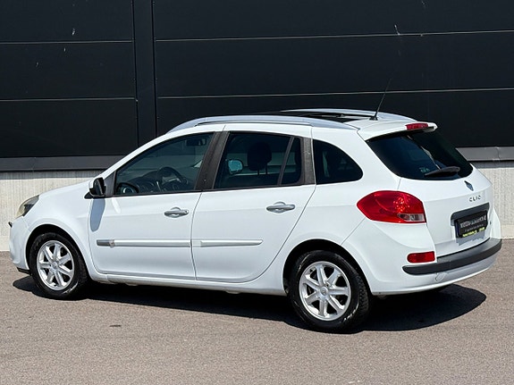 Renault Clio 11 of 22