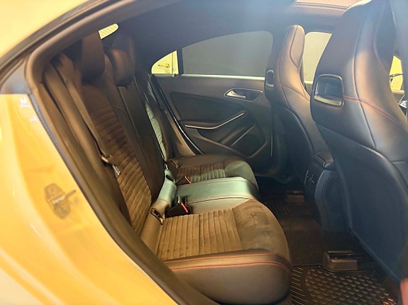 Mercedes-Benz CLA200 14 of 15