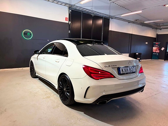 Mercedes-Benz CLA200 4 of 5