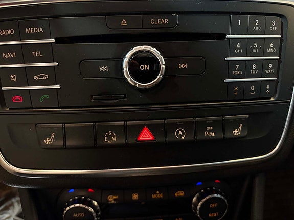 Mercedes-Benz CLA200 12 of 15