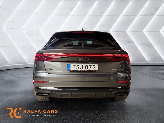 Audi Q8 7 of 17