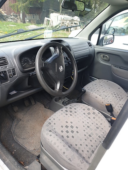 Opel Agila 2 of 4
