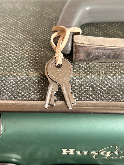 Product image 8 of 9