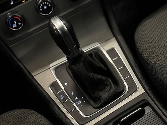Volkswagen Golf I 16 of 18