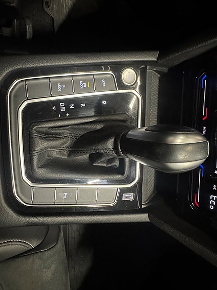 Volkswagen Passat 11 of 11