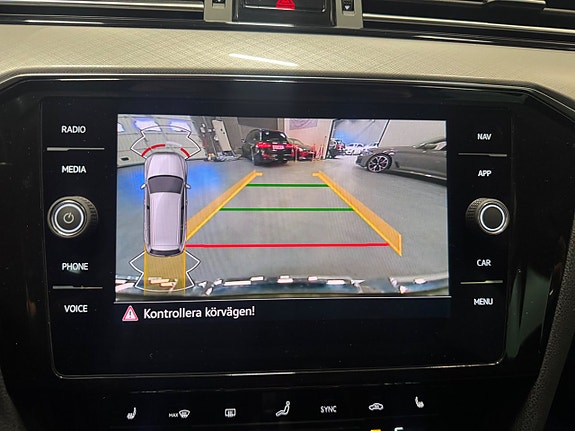 Volkswagen Passat 8 of 11