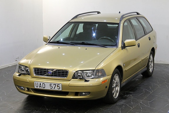 Volvo V40 4 of 5