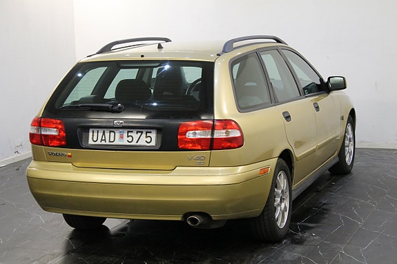Volvo V40 7 of 11