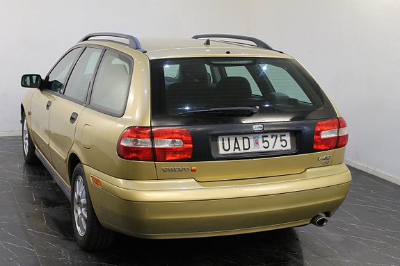 Volvo V40 5 of 5