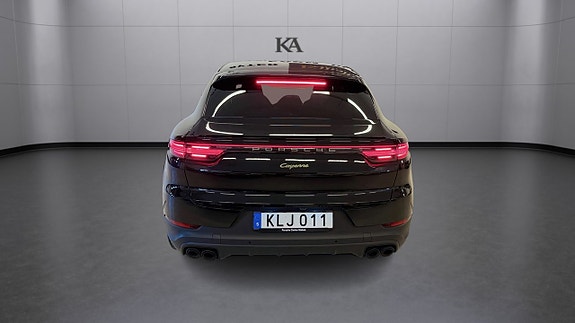 Porsche Cayenne 5 of 5