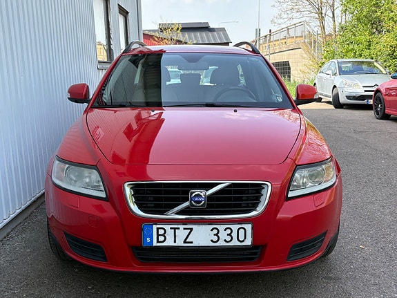 Volvo V50 3 of 15