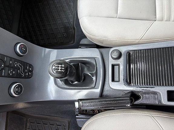 Volvo V50 15 of 15