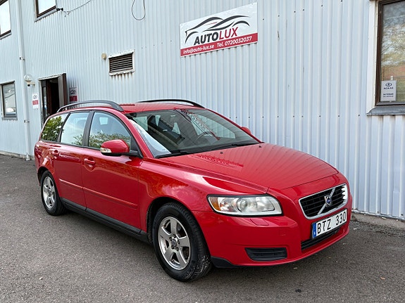 Volvo V50 4 of 15