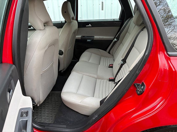 Volvo V50 10 of 15