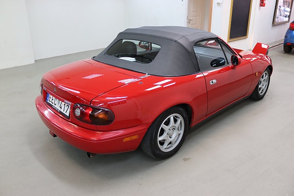 Mazda MX-5 7 of 17