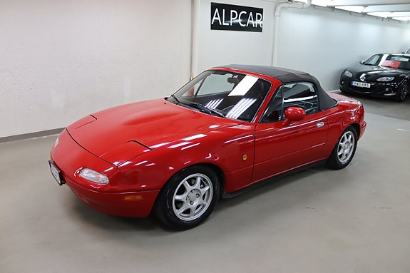 Mazda MX-5 2 of 17