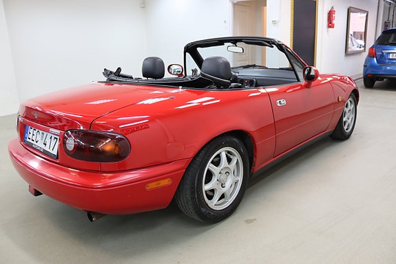 Mazda MX-5 13 of 17