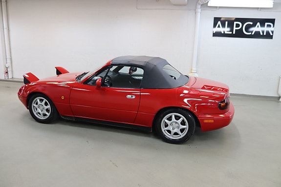Mazda MX-5 9 of 17