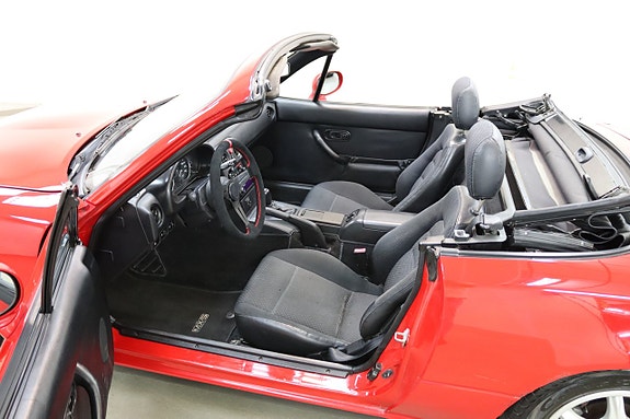 Mazda MX-5 10 of 17