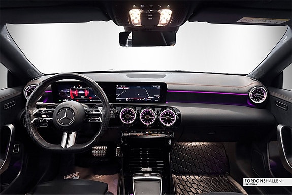 Mercedes-Benz CLA200 15 of 24